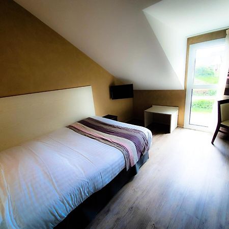 Hotel Alicia Auray Le 勒波诺 外观 照片