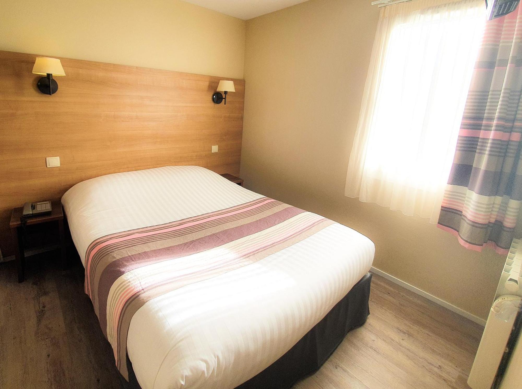 Hotel Alicia Auray Le 勒波诺 外观 照片